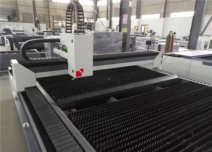 Open Worktable Design Fiber Laser Cutting Machine Good Processing